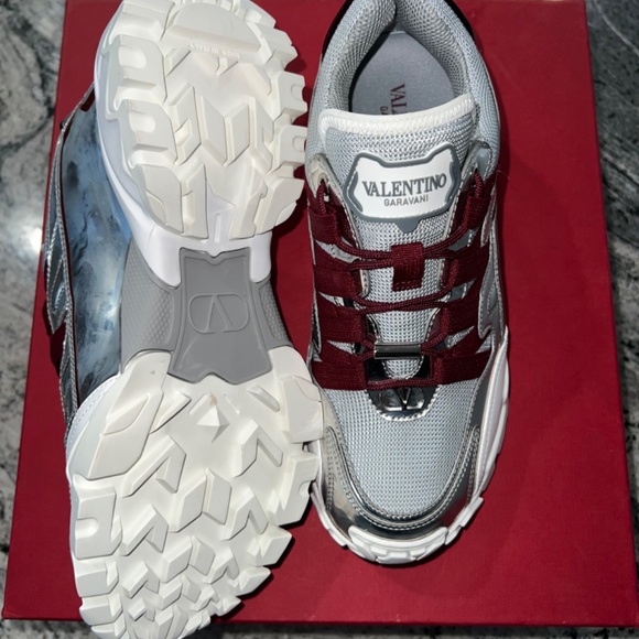 Valentino Sneakers - Authentic - Picture 5 of 5